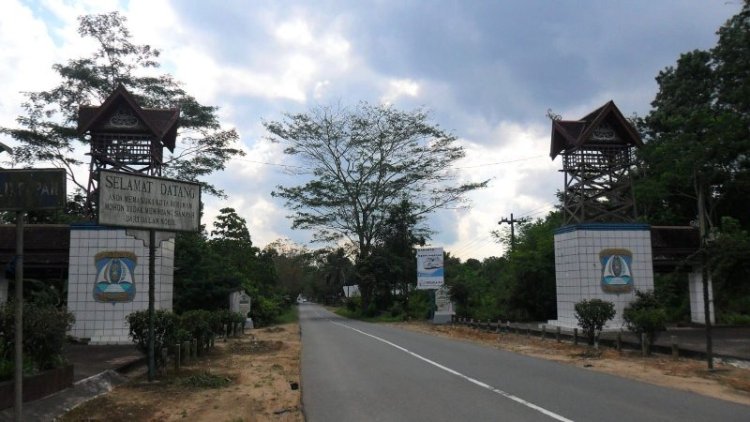 Untuk Lebih Cantik Gerbang Batas Kota Balikpapan di KM 24 Bakalan Dipugar,Anggarannya Rp.3 M.  (Mudahan Betulan Cantik)